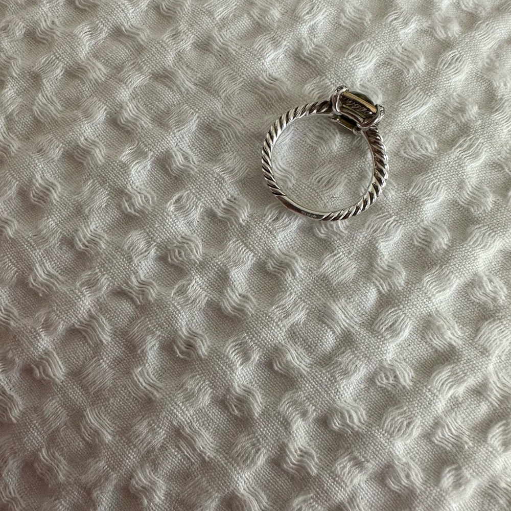 David Yurman Petite Chatelaine Ring Peridot, 18K Yellow Gold and Pavé Diamonds.